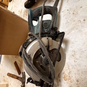 Makita 5477NB 7-1/4" Hypoid Circular Saw