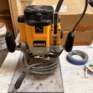 DeWalt DW625 Electronic Plunge Cut Router